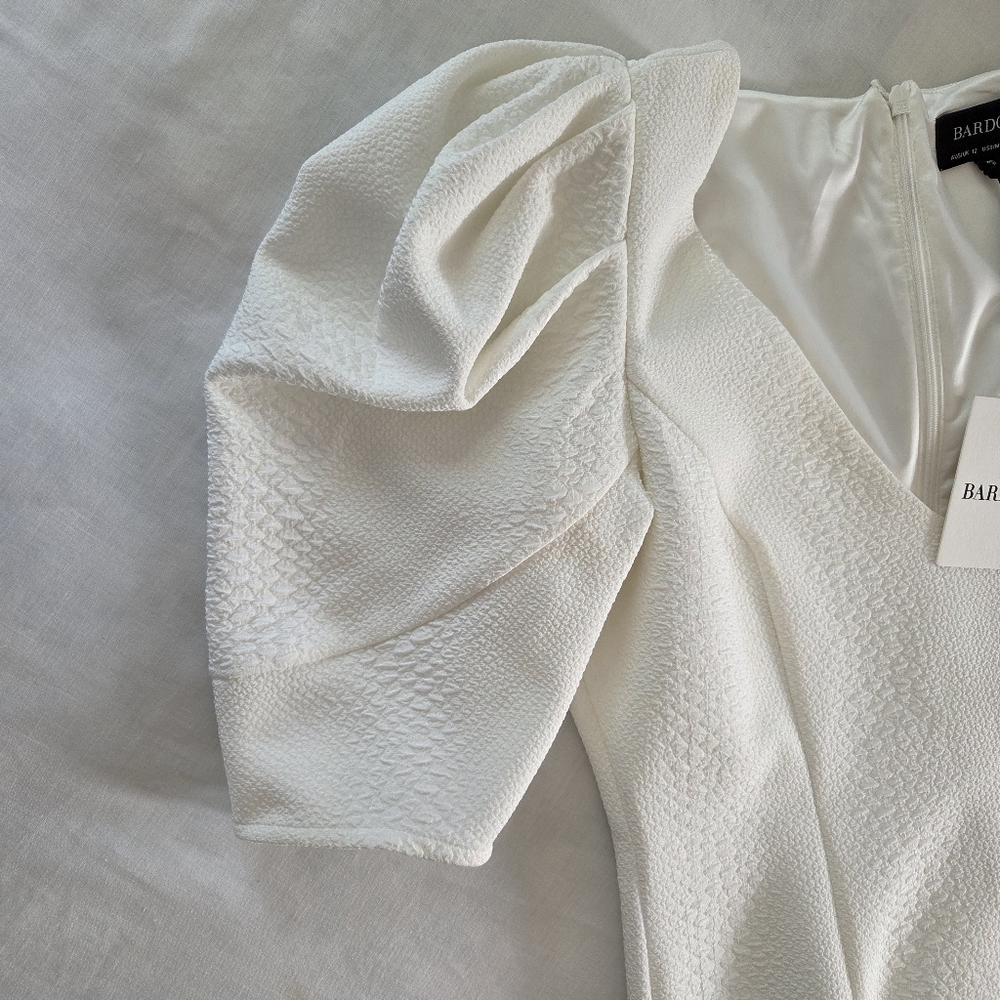 Bardot White Midi Dress with Puff Sleeves - Picture 3 of 11